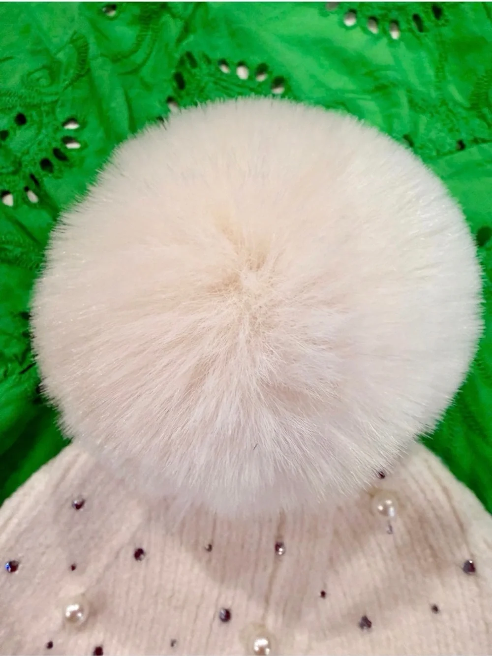 NWT LILLY PULITZER POM POM HAT WITH PEARLS AND RHINESTONES